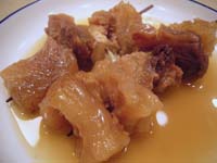 「鯨すじ」のおでん2串